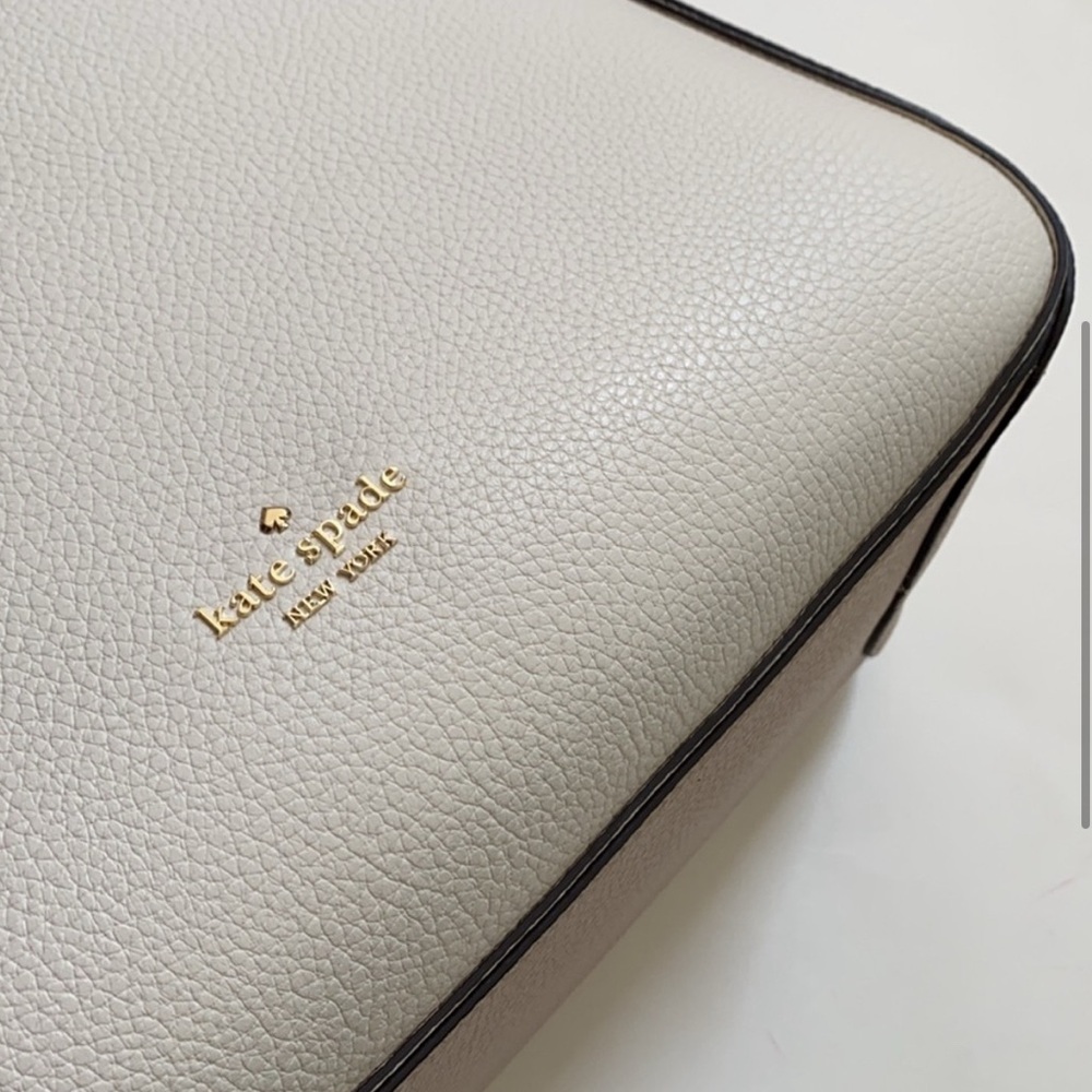 NWT Kate Spade Leila Medium Triple Compartment Shoulder Bag, Warm Sand and Beige - Picture 3 of 8